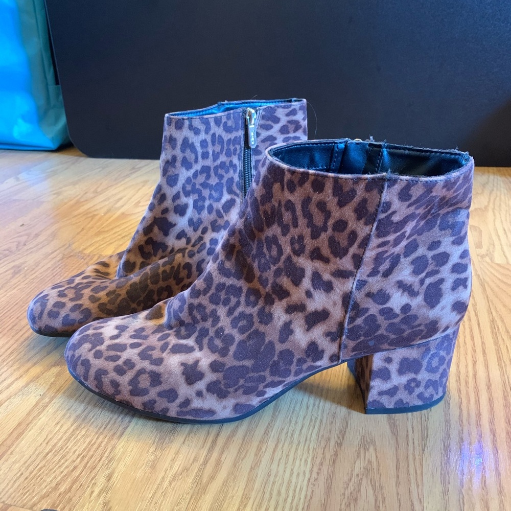 Leopard Print Zipper Boots
